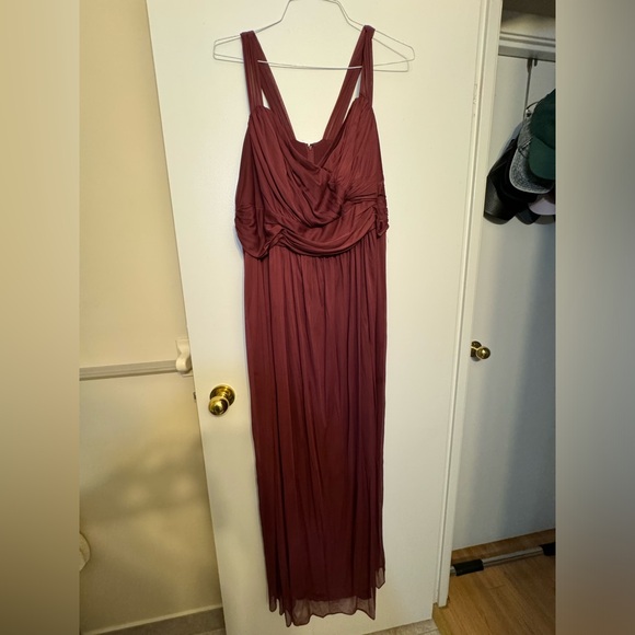 David’s Bridal Bridesmaid Dress 🌹 - Picture 1 of 6